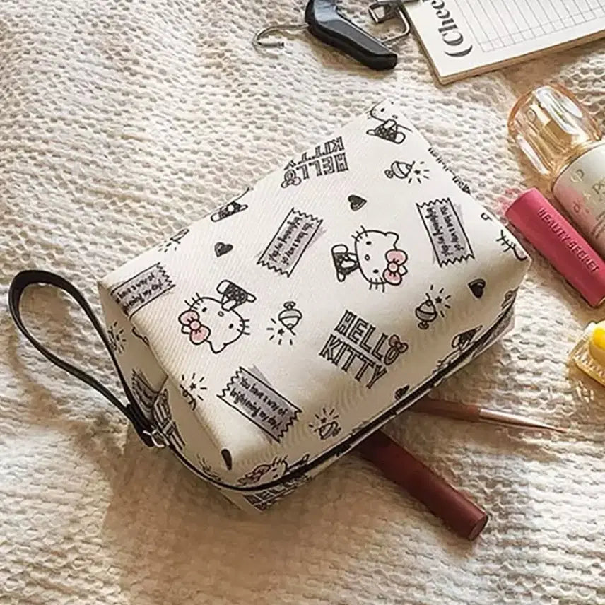 [BUNJANG] Hello Kitty Pattern Pouch / 헬로키티 패턴 파우치