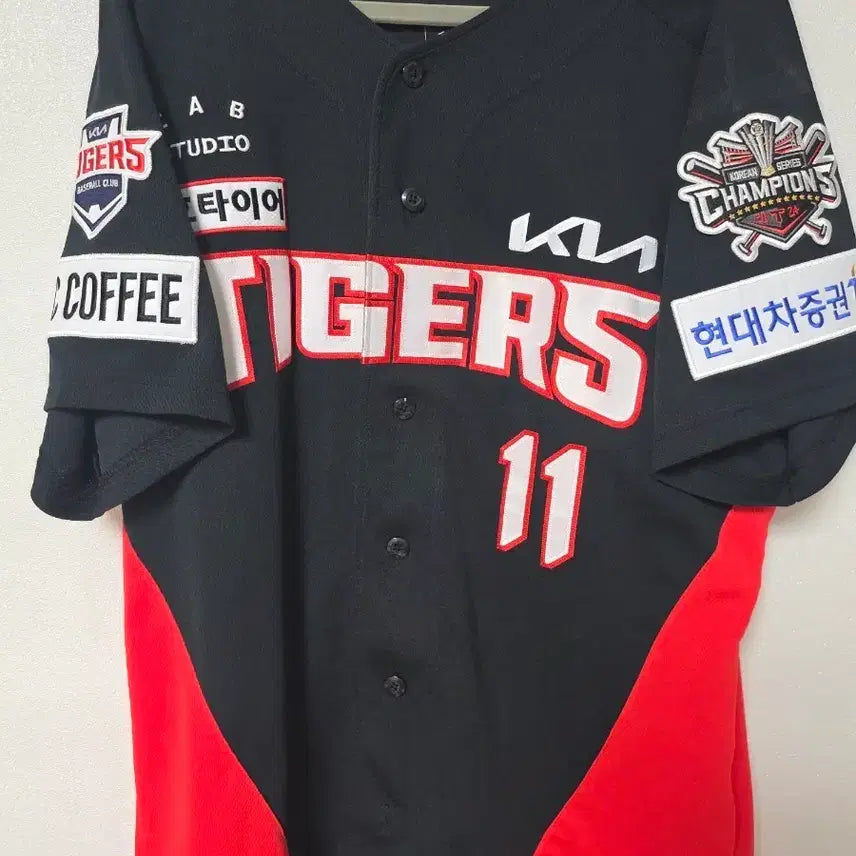 [BUNJANG] Kia Tigers Baseball Club Away Authentic Jersey Yoon Do-hyun Size 105 / 기아타이거즈 유니폼 원정 어센틱 윤도현 105사이즈