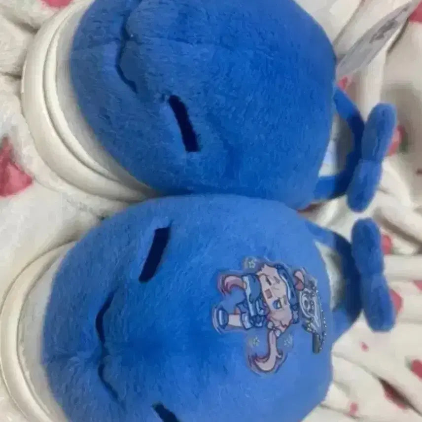 [BUNJANG] Blue Archive Hoshino Whale Slippers (Size M) / 블루아카이브 호시노 고래슬리퍼