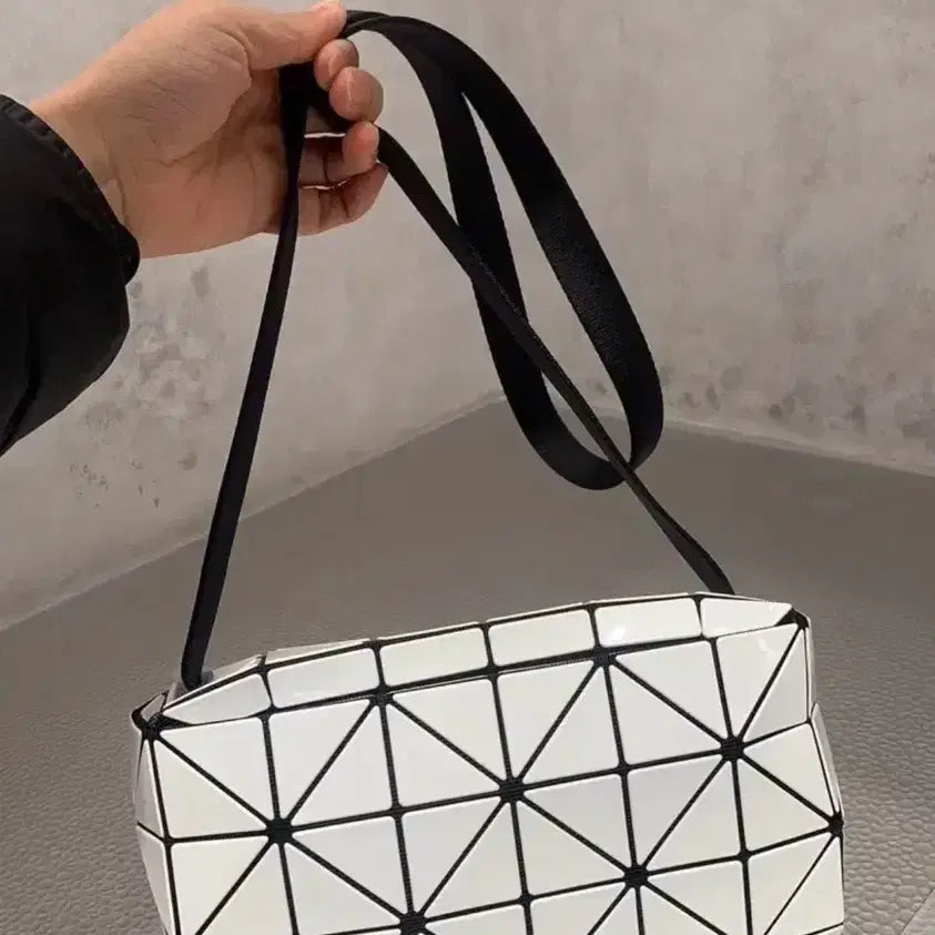 [BUNJANG] Bao Bao Crossbody Bag / 바오바오크로스백