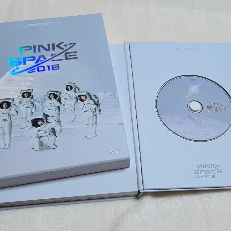 [BUNJANG] Apink Pink Space Concert DVD / [모든 멤버 포카 포함] Pink Space 콘서트 DVD