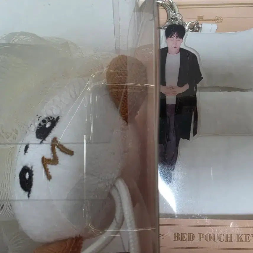[BUNJANG] Super Junior Kyuhyun Hotel 203 Fan Meeting Goods Photocard / 슈퍼주니어 규현 호텔 203 팬미팅 굿즈 판매