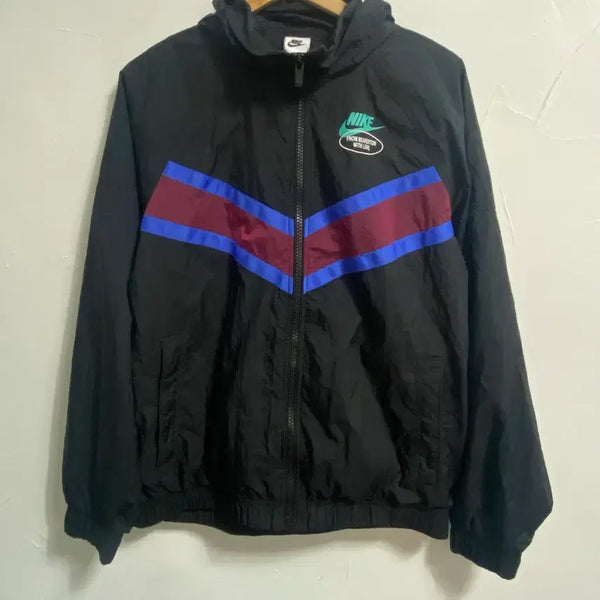 [BUNJANG] Nike Daisy Windbreaker Black M / 나이키 바람막이 데이지 블랙 바스락 M