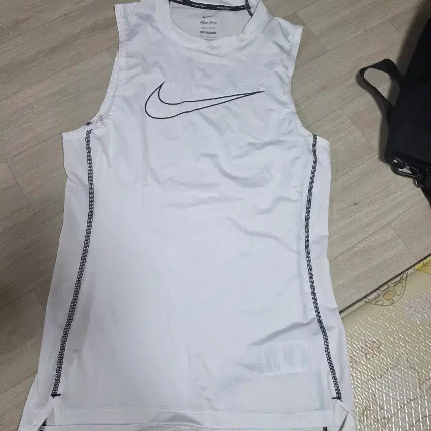 [BUNJANG] Nike Pro Sleeveless T-Shirt White / 나이키 프로 민소매 티셔츠 화이트
