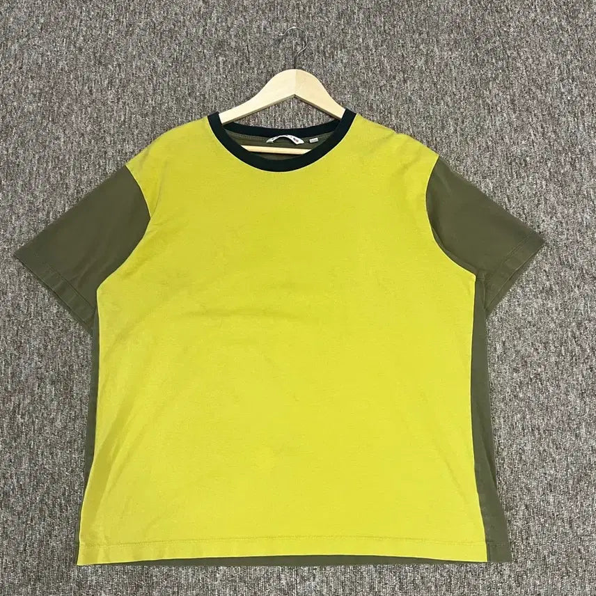 [BUNJANG] Uniqlo x MARNI Collaboration Short Sleeve T-Shirt XL Yellow/Khaki / 유니클로 X 마르니 반팔티 XL 옐로우/카키