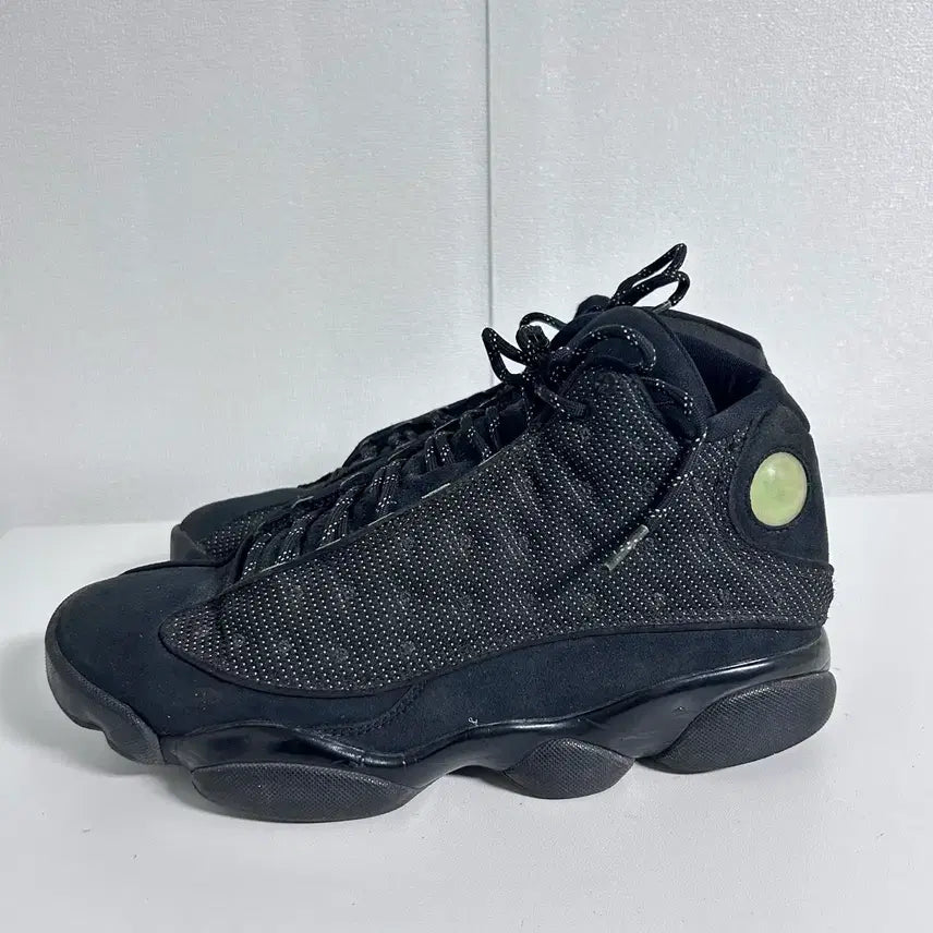 [BUNJANG] Nike Air Jordan 13 Retro Black Cat (270mm) / 나이키 에어 조던 13 레트로 블랙 캣 모델(270)
