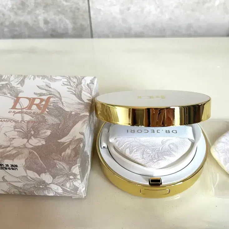 [BUNJANG] Dr. Jart+ Ceramidin Serum Cushion SPF50+ PA++++ (Ivory, 21) / 닥터제코리 앰플 쿠션 21호 아이보리,새제품,79200원에 판매중