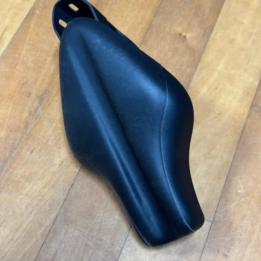 [BUNJANG] Fizik Transiro TT Saddle with Water Bottle Cage Adapter / (피직 물통케이지 어댑터 포함) 피직 트란시로 TT 안장