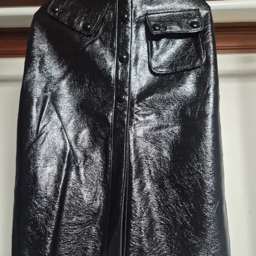 [BUNJANG] Gang Sisters Faux Leather Midi Skirt Black / 강자매 레자 스커트 블랙