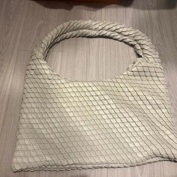[BUNJANG] Kwani Textured Hobo Shoulder Bag White / kwani 텍스쳐 호보백 숄더백 화이트