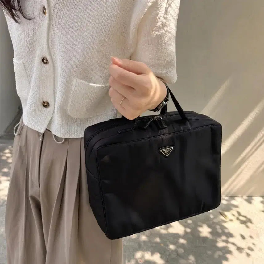 [BUNJANG] Prada Pocono Nylon Triangle Plate Tote Bag / 프라다 포코노 나일론 삼각 플레이트 토트백