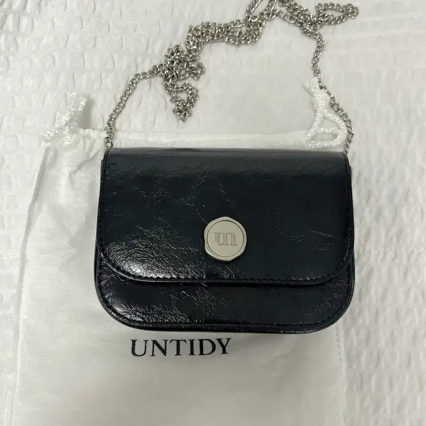 [BUNJANG] Untidy Mini Crossbody Bag Black / 언타이디 미니 크로스백