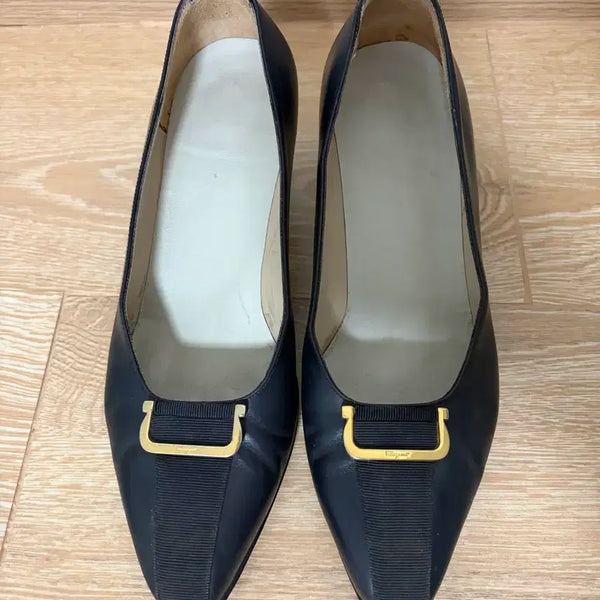 [BUNJANG] Ferragamo Leather Pumps Navy Size 5.5D (225-230) / 페라가모 펌프스 225사이즈