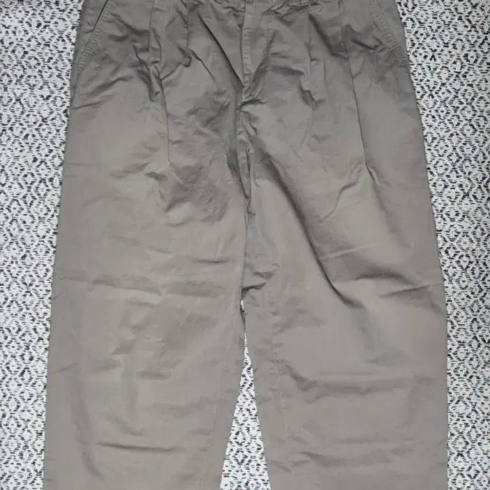 [BUNJANG] Roughside Two-Tuck Wide Pants Khaki Size 3 / 러프사이드 투턱 와이드팬츠 카키 3