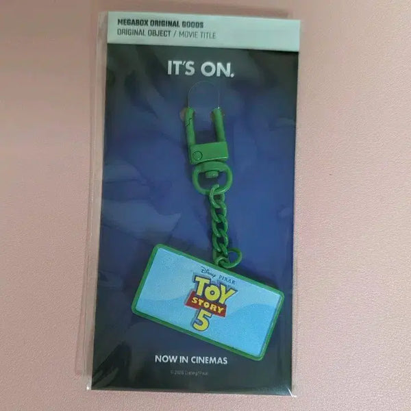 [BUNJANG] Toy Story 5 MegaBox Movie Title Keychain (Sealed) / 토이 스토리 5 메가박스 무비타이틀 (키링) 미개봉