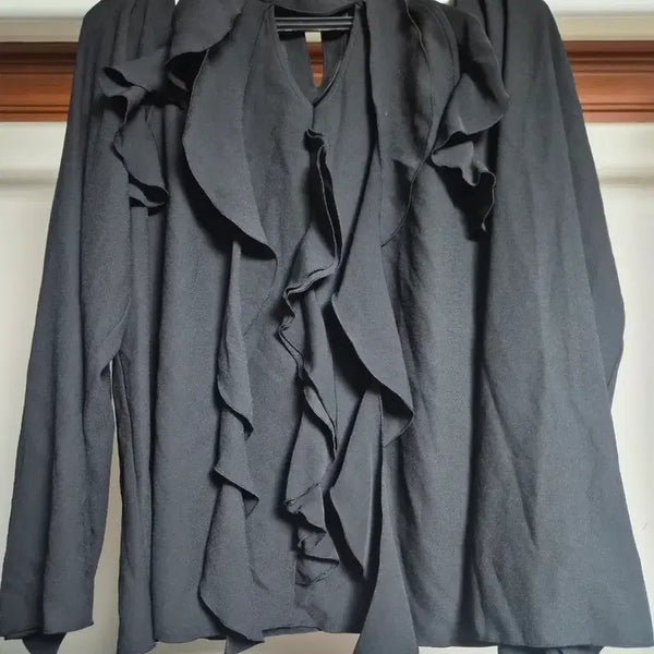 [BUNJANG] Kang Sister Frill Blouse Black / 강자매 프릴 블라우스 블랙