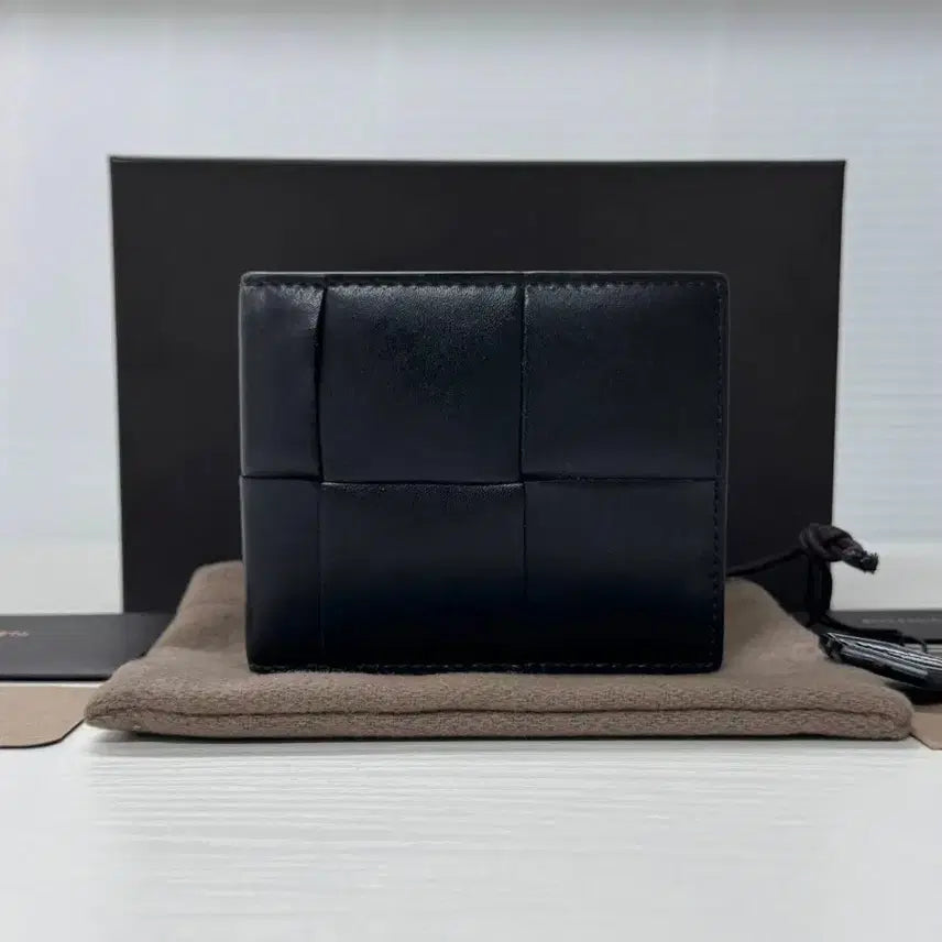 [BUNJANG] Bottega Veneta Cassette Bifold Wallet / 보테가베네타 카세트 반지갑