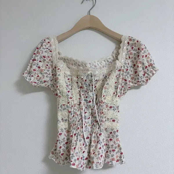 [BUNJANG] Flower Smoke Puff Blouse / 플라워 스모크 퍼프 블라우스