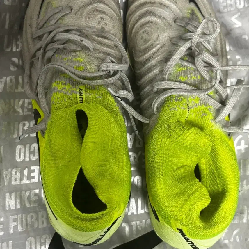 [BUNJANG] Nike Phantom GX2 FG Football Boots / 팬텀GX2 FG 255 축구화