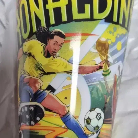 [BUNJANG] Ronaldo McDonald's Cup 2002 World Cup Commemorative Edition / 호나우지뉴 맥도날드 컵 팝니다