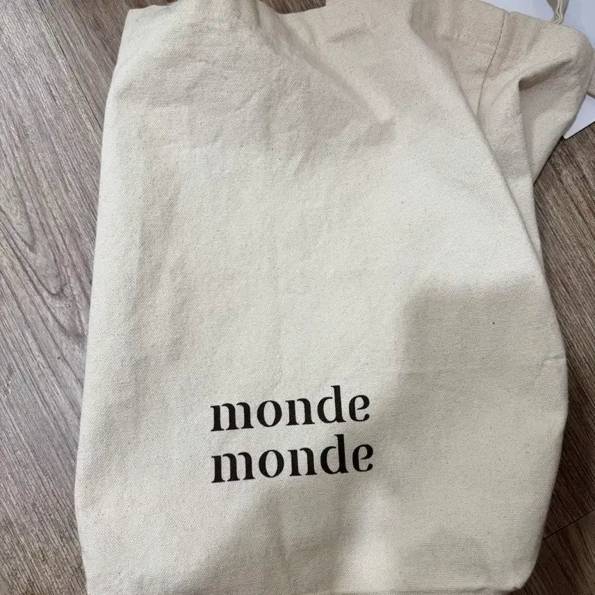 [BUNJANG] Monde Monde Moment Medium Shoulder Bag Brown / 몽드몽드 모먼트 미듐 숄더백 브라운
