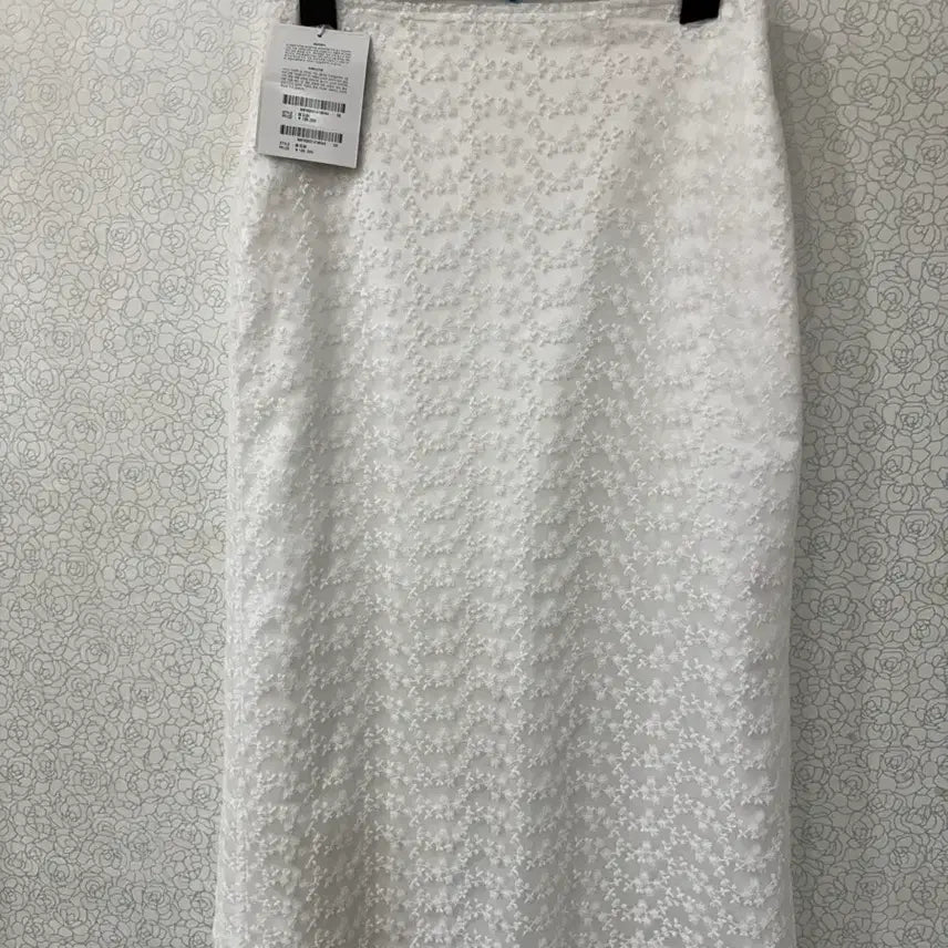[BUNJANG] NA.MU Embroidered White Long Skirt / 화이트 자수 스커트.(나무.)