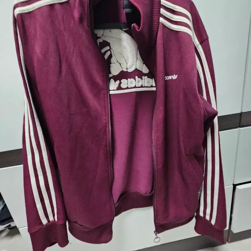 [BUNJANG] Adidas Embroidered Polar Bear Burgundy Track Top Jersey / 아디다스 북극곰 자수 버건디 트랙탑 져지