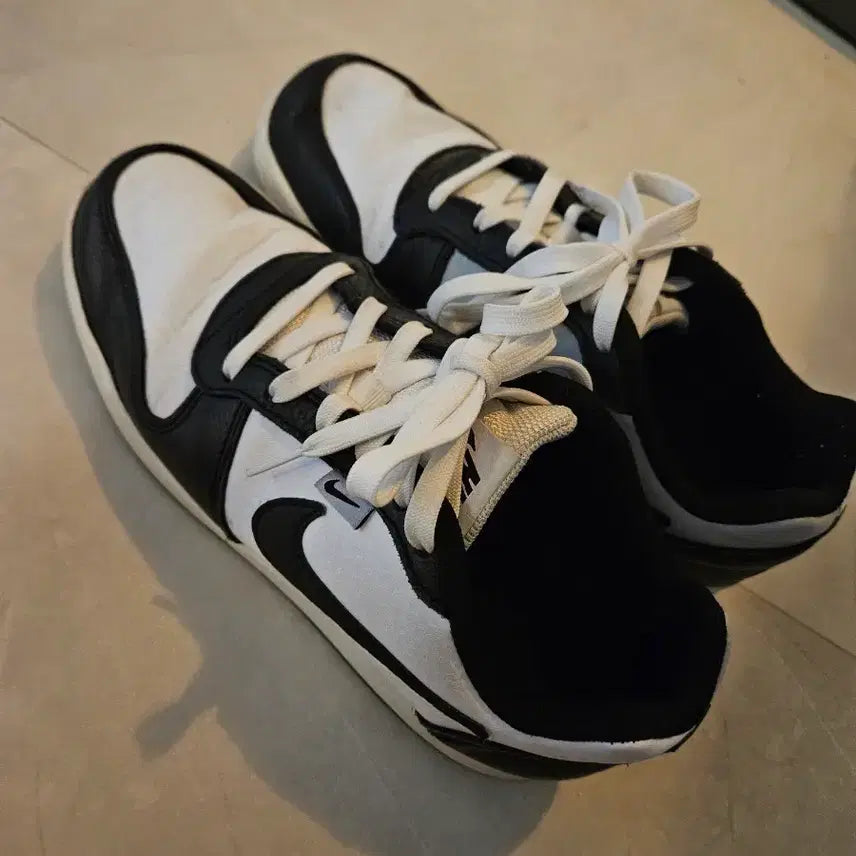 [BUNJANG] Nike Air Force 1 Low Black White Sneakers / 나이키 에어포스 1 로우 블랙 화이트