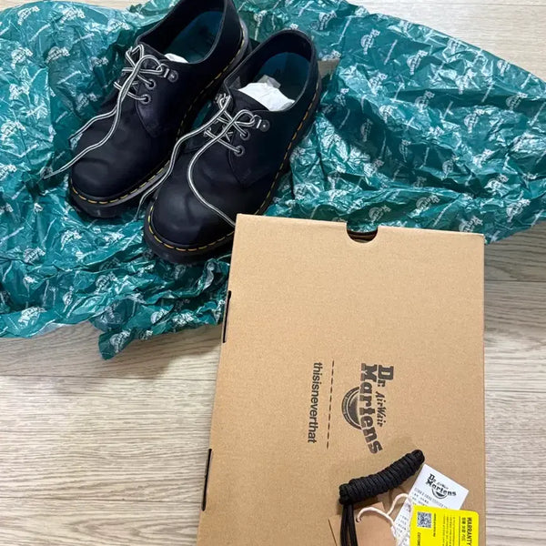 [BUNJANG] Dr. Martens x Thisisneverthat 1461 Waxed Full Grain Leather Shoes (US 7) / 닥터마틴x디네댓 1461 왁스드 풀그레인 (260)