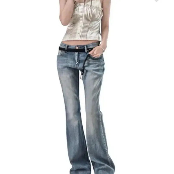 [BUNJANG] Chicwing Fly Low Slub Denim Jeans (Light Blue Wash) / 2회착) 시크윈 플라이 로우 슬럽 연청 브러쉬 부츠컷 데님진 청바지 에이블리