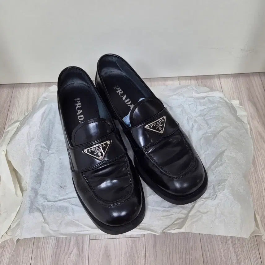 [BUNJANG] Prada Black Loafers 38.5 / 프라다 블랙 로퍼 38(1/2)