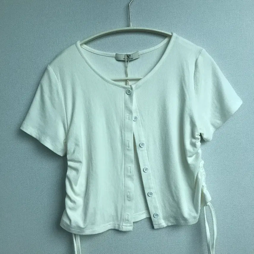 [BUNJANG] White Ribbed Cropped Shirring Cardigan (New) / 화이트 골지 크롭 셔링 가디건 새상품