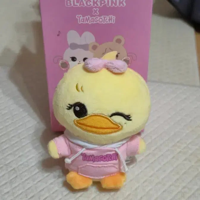 [BUNJANG] Blackpink Lisa Tamagotchi with Keyring & POB Fan / 블랙핑크 다마고치-리사키링&특전부채