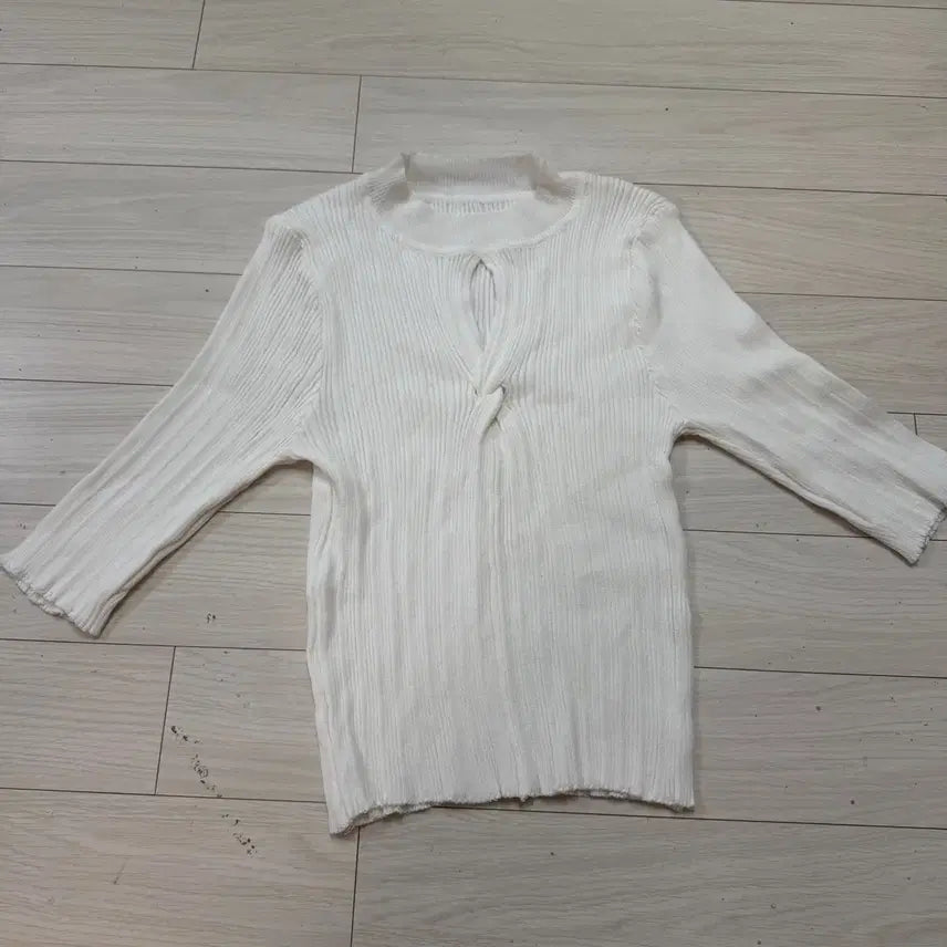 [BUNJANG] Twist Knit Summer Knit - New Import Clothing / 꼬임 니트 / 여름니트 새상품 수입의류