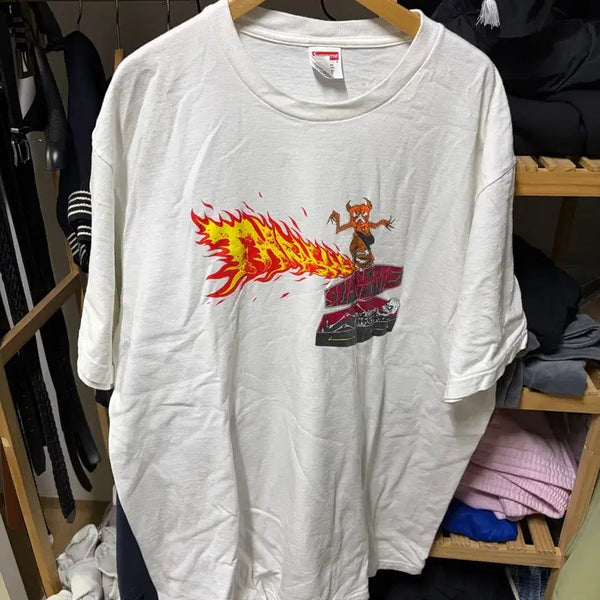 [BUNJANG] Supreme x Thrasher Tail T-Shirt White / 슈프림 x 트레셔 백 테일 티셔츠 화이트 - 24FW