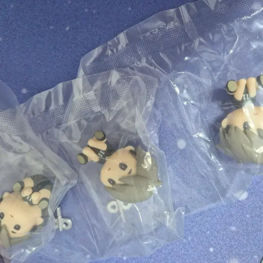[BUNJANG] Haikyu!! Osamu Miya Pet Bottle Cap Standee & Can Badge Bundle / 하이큐 페닷토 오사무, 오사무 캔뱃지 일괄 0.75