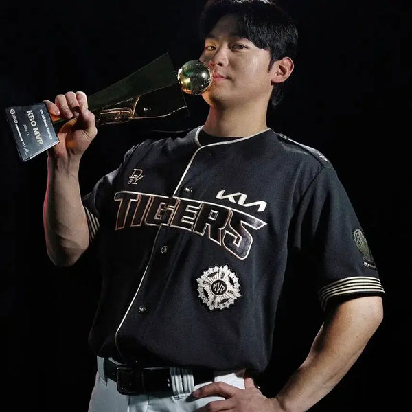 [BUNJANG] KBO KIA Tigers Kim Do-young MVP Authentic Jersey (Size 105) / 기아 김도영 mvp 유니폼 기아타이거즈 어센틱 기념