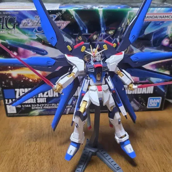 [BUNJANG] HGCE Strike Freedom Gundam Model Kit (Assembled) / HGCE 스트라이크 프리덤 건담 조립