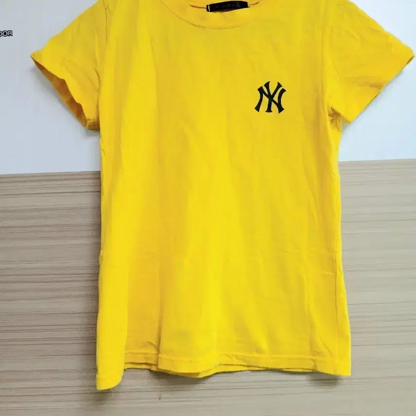 [BUNJANG] New York Yankees Yellow Short Sleeve T-Shirt / 뉴욕 양키즈 엘로우 반팔 티셔츠