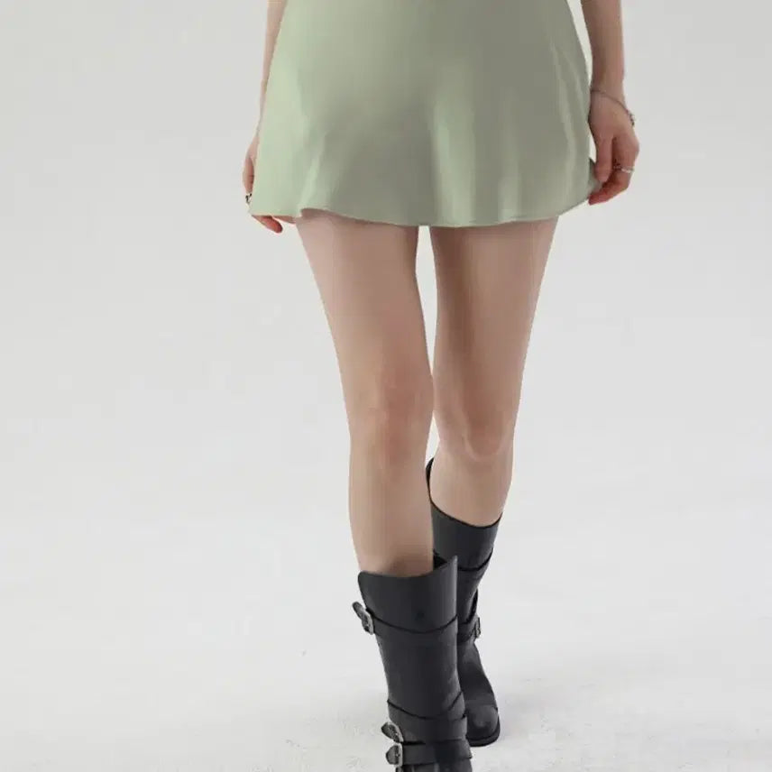 [BUNJANG] Green Satin Skirt with Inner Shorts / 그린 새틴 스커트 (S/반바지 안감)