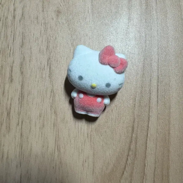 [BUNJANG] Sanrio Fluffy Mascot Gacha Figure Hello Kitty (Unsealed) / [개봉] 산리오 플로키 마스코트 가챠 피규어 헬로키티