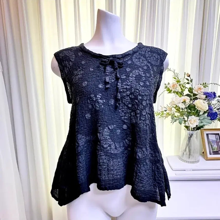 [BUNJANG] ME ISSEY MIYAKE Cauliflower Pleats Sleeveless Top / me ISSEY MIYAKE 이세이미야케 콜리플라워 주름 슬리브리스