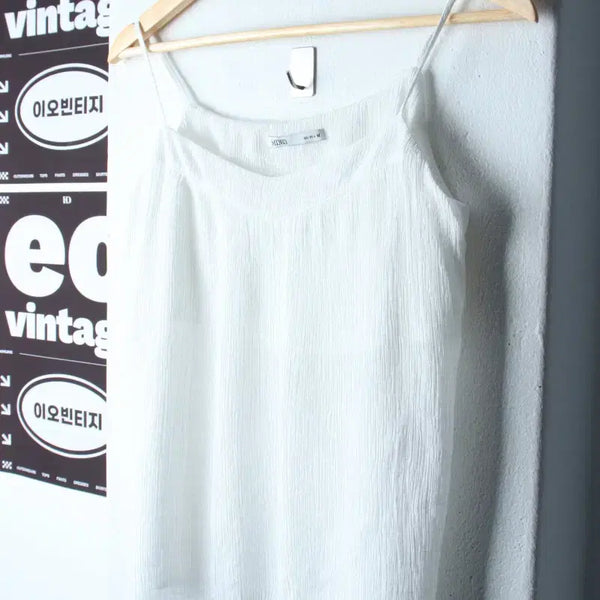 [BUNJANG] MIXXO Off-Shoulder Sleeveless T-Shirt White / W(M-L) 미쏘 반팔 티셔츠 민소매 오프숄더 화이트-H34300