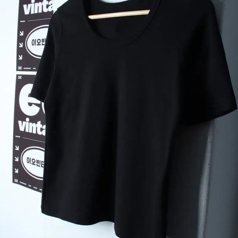 [BUNJANG] YUMER Wide Neck Plain T-shirt Black / W(F) 유메르 반팔 티셔츠 와이드넥 무지 블랙-H34227