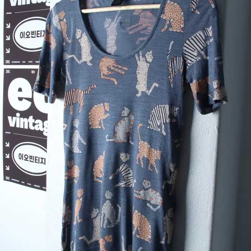 [BUNJANG] Marc Jacobs Graphic Cat T-Shirt Blue (XS-M) / W(XS-M) 마크제이콥스 반팔 티셔츠 고양이그래픽 블루 키치-H3423