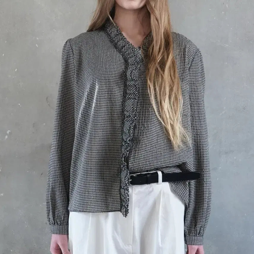 [BUNJANG] Demely French Check Curly Blouse / 드멜리 프렌치 체크 컬리 블라우스