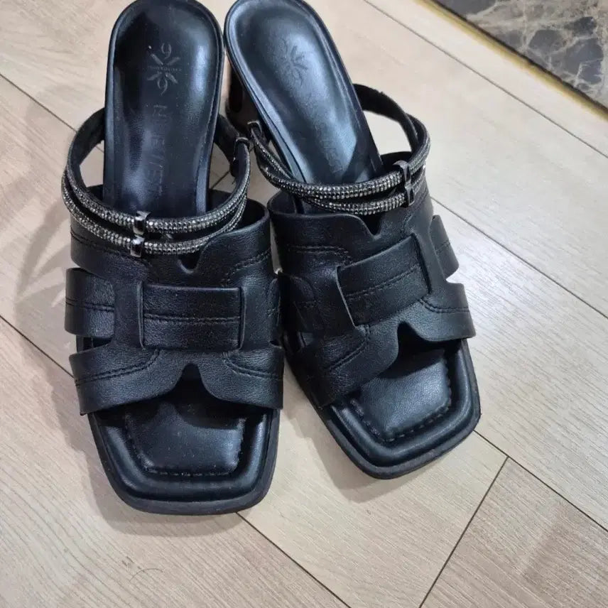 [BUNJANG] Nine West Black Leather Slippers / 나인웨스트 235슬리퍼블랙예쁘고발도  편한  스타일진짜
