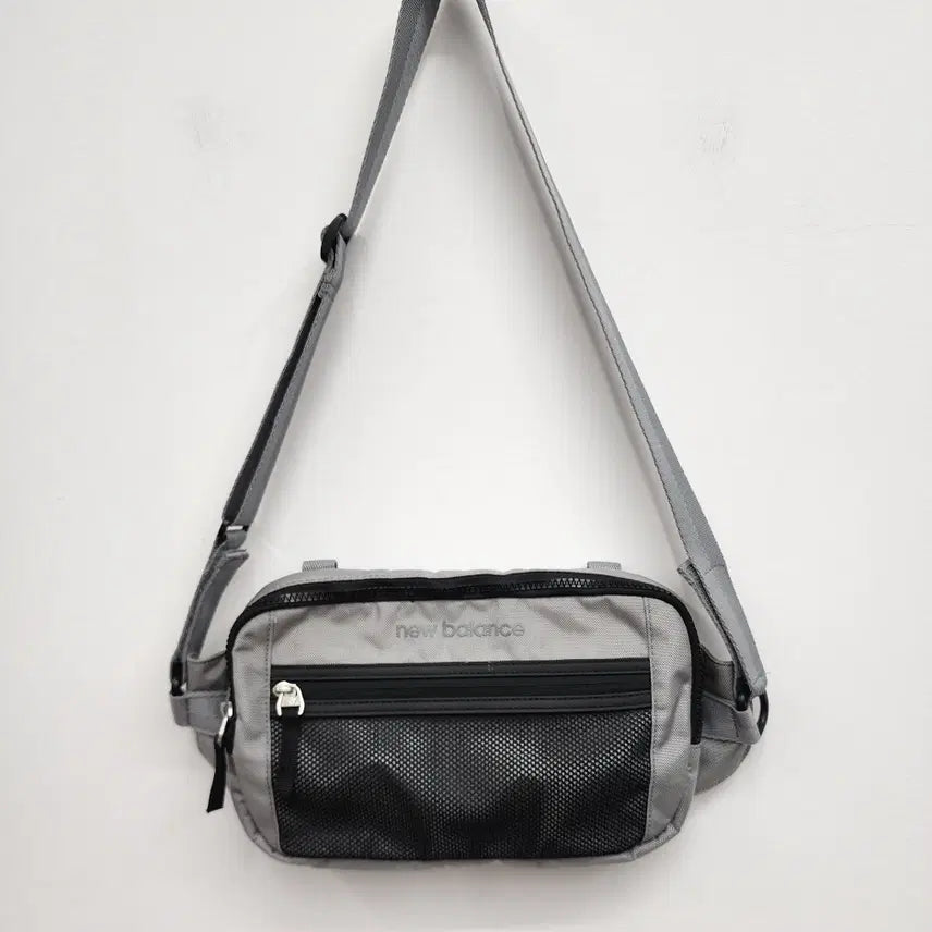 [BUNJANG] New Balance Crossbody Bag / 뉴발란스 크로스백