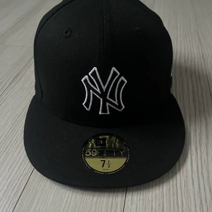 [BUNJANG] New Era New York Yankees Black 7 1/2 Snapback Hat / 뉴에라 뉴욕 양키즈 블랙 7 1/2