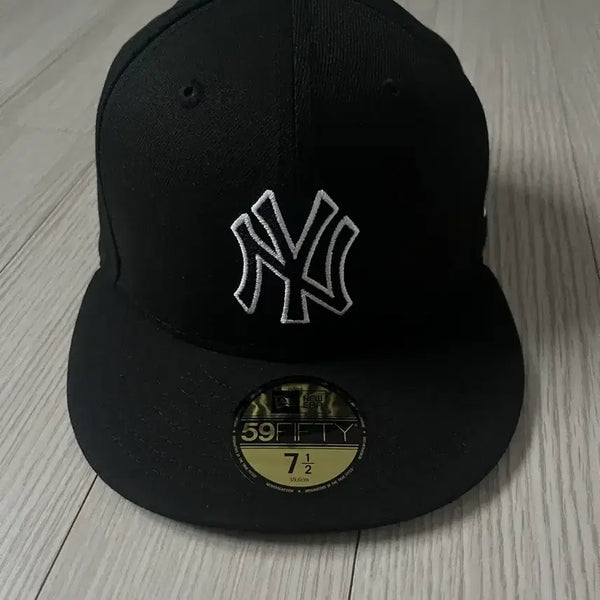 [BUNJANG] New Era New York Yankees Black 7 1/2 Snapback Hat / 뉴에라 뉴욕 양키즈 블랙 7 1/2